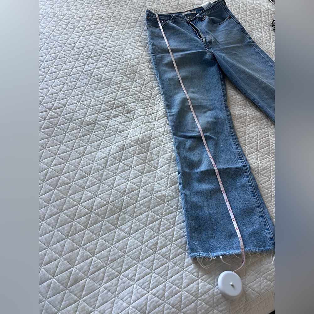 Levi’s Ribcage crop flare button fly Blue Denim Jeans - Picture 6 of 16